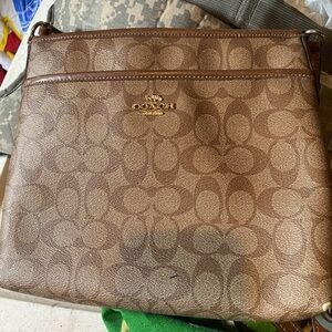 Authentic Coach purse. In good condition.